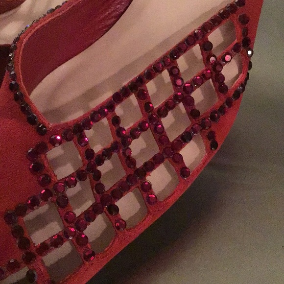 Colin Stewart red suede mules with open weave rhinestone, 3” heel. Size 6 - Picture 2 of 8